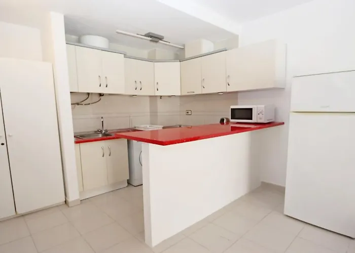 R-6048 Avenida Habaneras