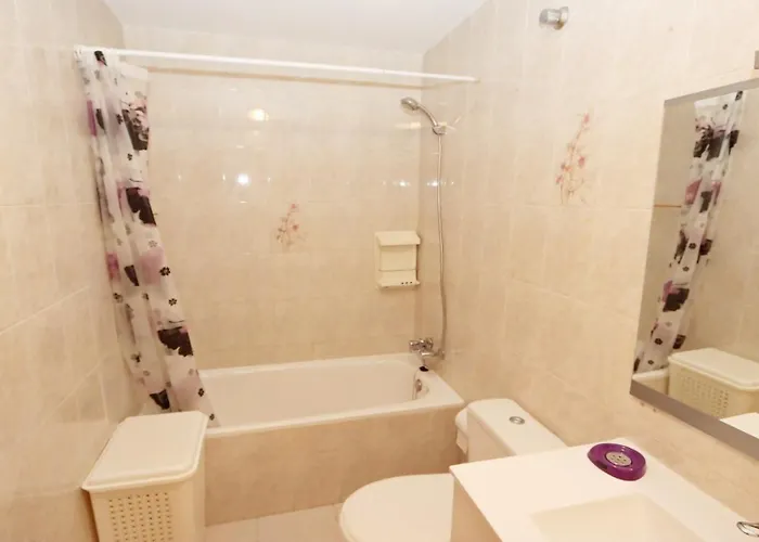 R-6048 Avenida Habaneras Apartmán *